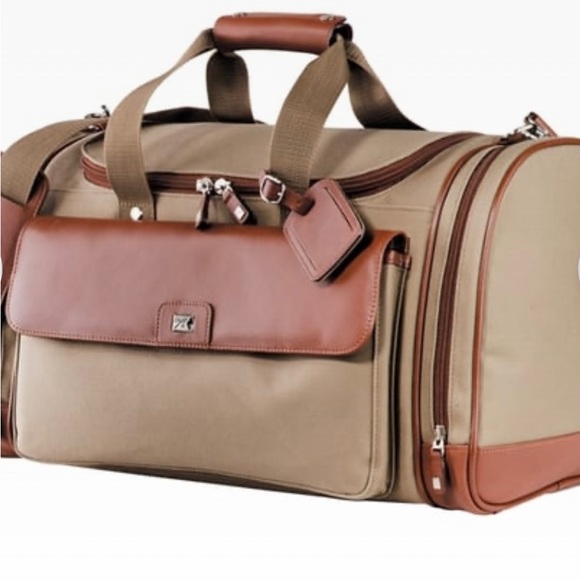 Cutter & Buck duffel bag NWT - Picture 2 of 7